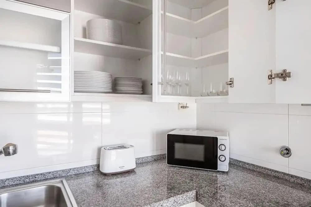 Areeiro Elegant Modern by Homing - photo 14
