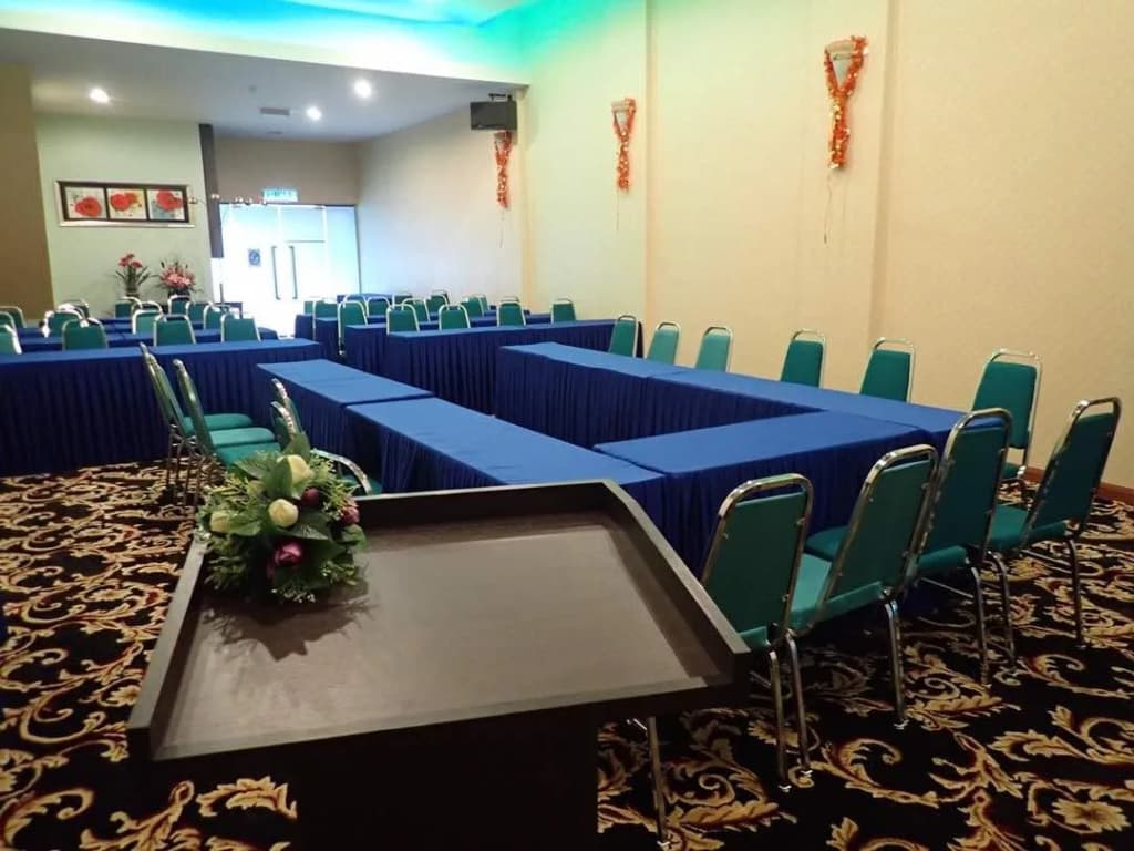 Greenleaf Hotel - photo 13