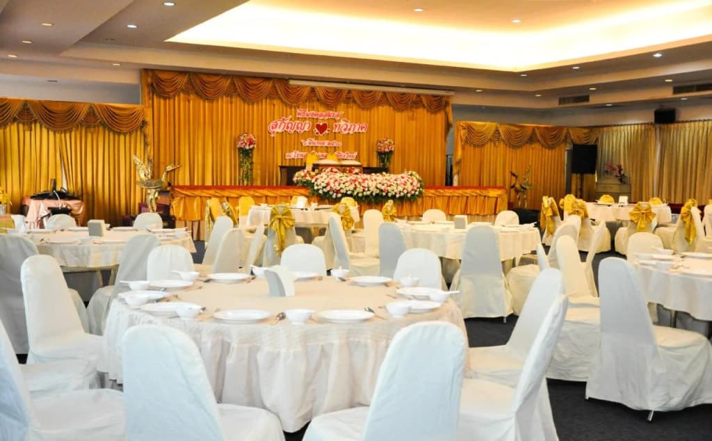 The Win Place - photo 6