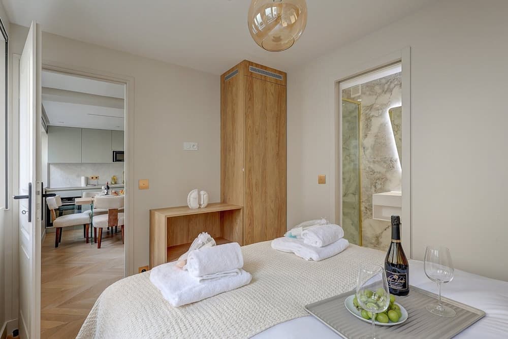 Sublime AC Apartment Eiffel Tower Champs de Mars - photo 3