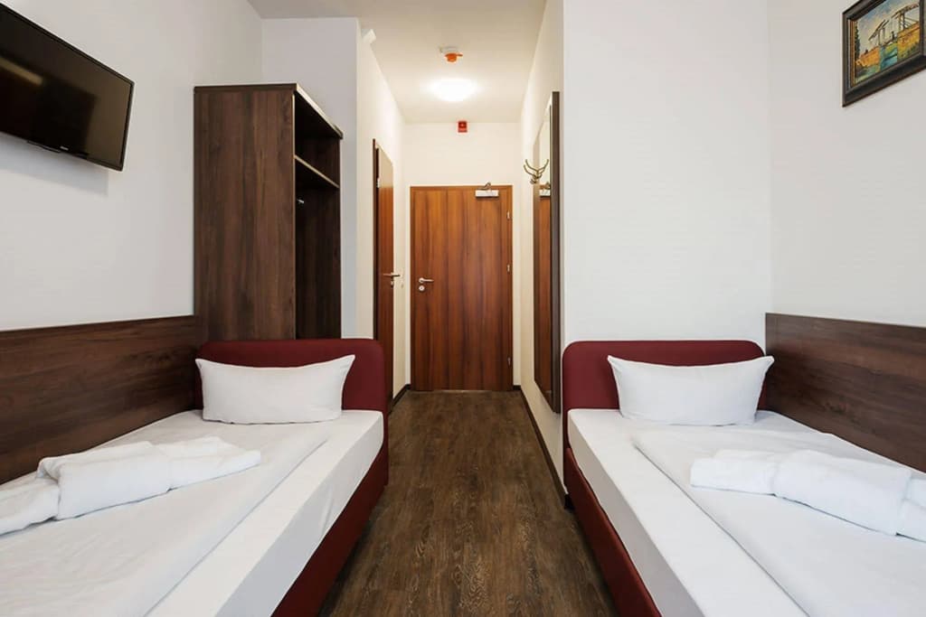 Hotel Queenspark - photo 4