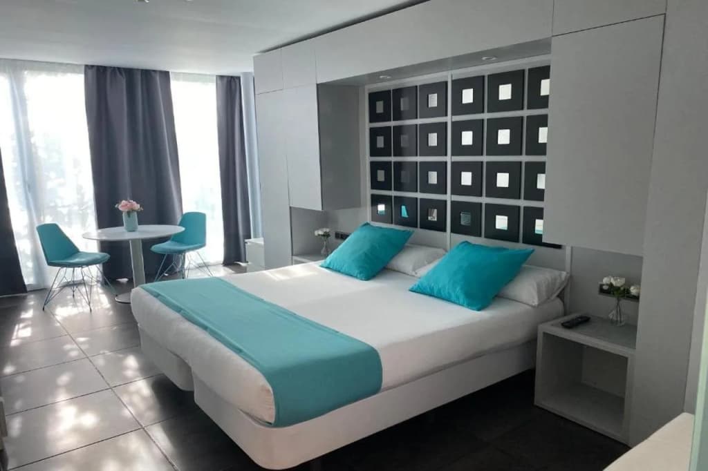 Hotel 54 Barceloneta - photo 4