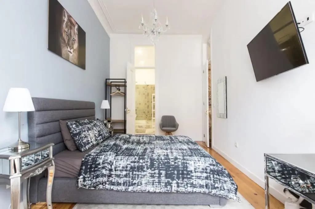 Beautiful 2BR high ceiling/50m from TimeOut market - photo 6