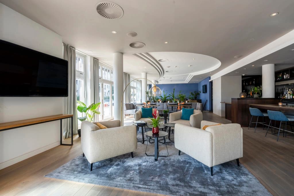 Hotel NEWBERLIN - photo 2