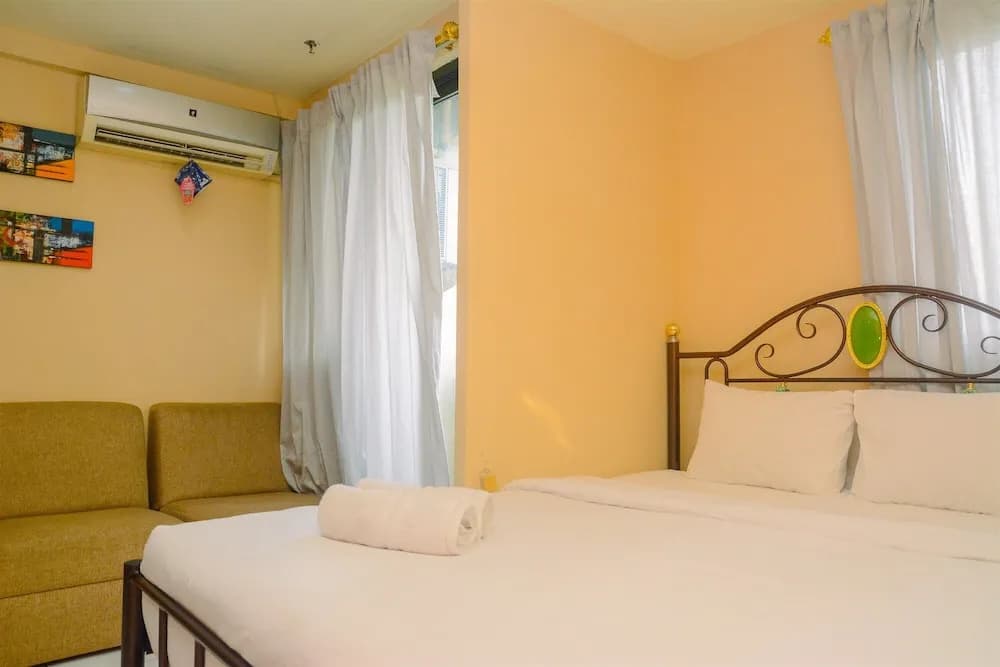 Contemporary Studio Apartment at Kebagusan City - photo 4