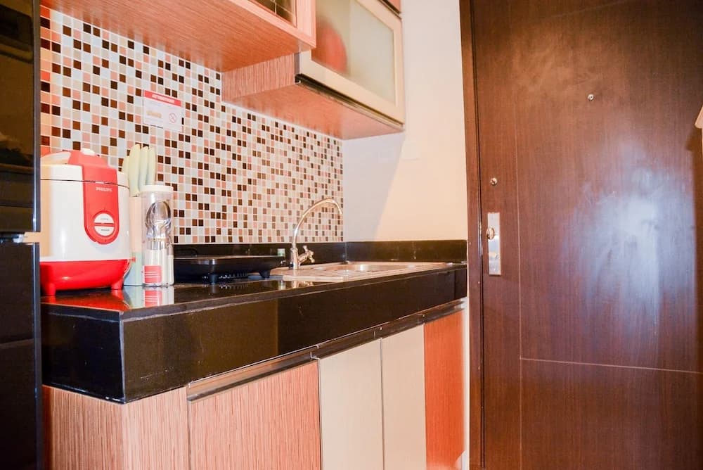 Spacious 2BR GP Plaza Apartment - photo 25