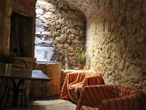 Johnies Place - photo 4