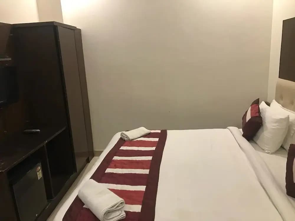 Hotel Saina International - photo 19