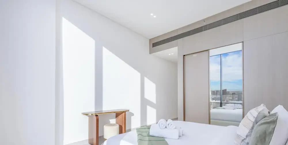 LUX  The Phantom Sky Pool Suite - photo 3
