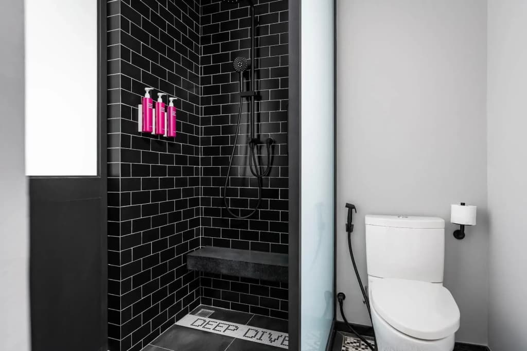 Moxy Bangkok Ratchaprasong - photo 5