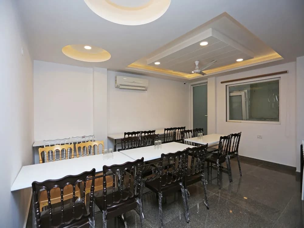 OYO 14769 Hotel Belmond - photo 14