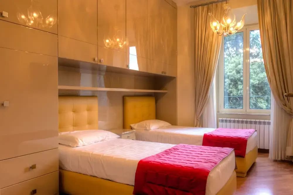 Spanish Steps Hills Apartment - photo 6