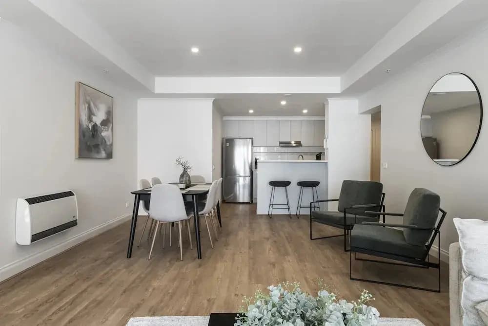 Spacious 3-bed Apartment in Melbourne CBD - photo 12