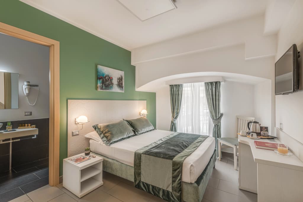 Trevi Palace Hotel - photo 3