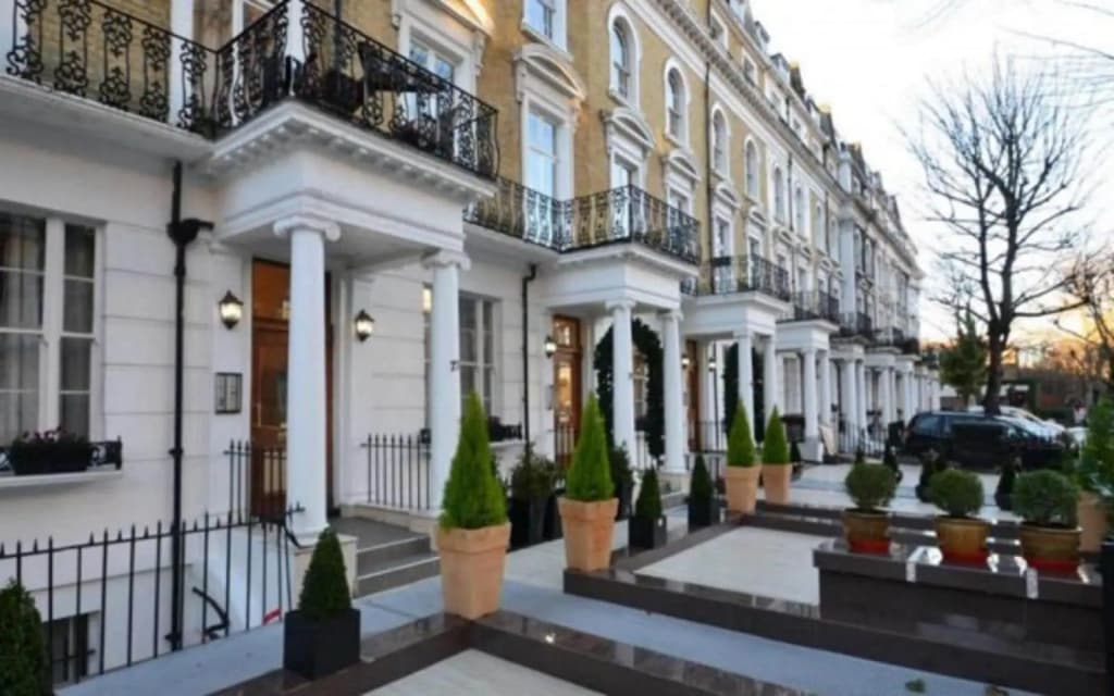 Hyde Park Suites - Apartments - photo 1