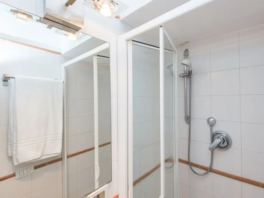RSH Giulia Enchanting Apartment View - photo 20