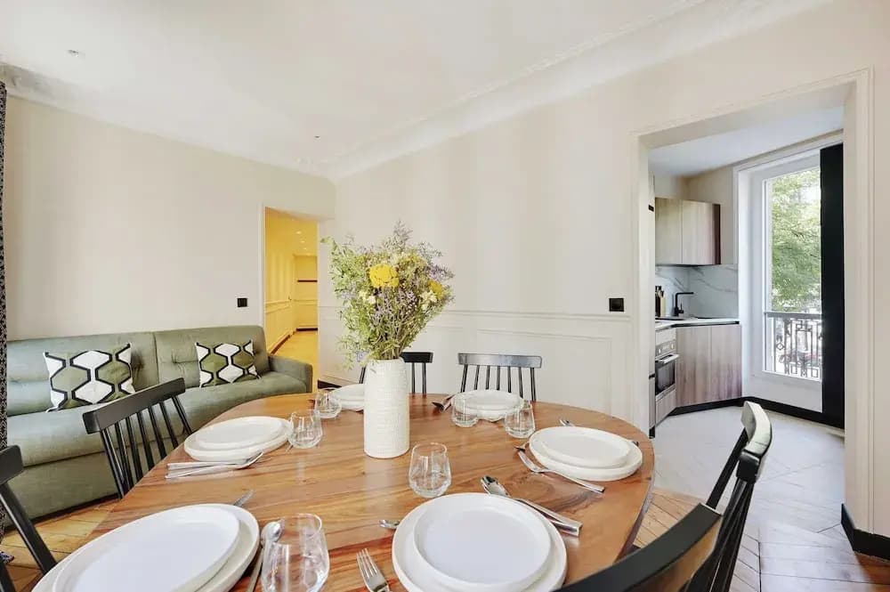 Charming apt - 2br/6p - Ternes/ Arc de Triomphe - photo 11