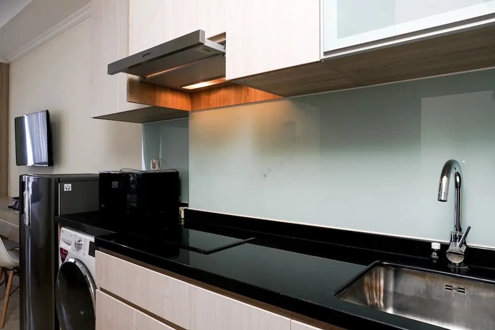 Trendy Studio at Menteng Park Apartment - photo 12