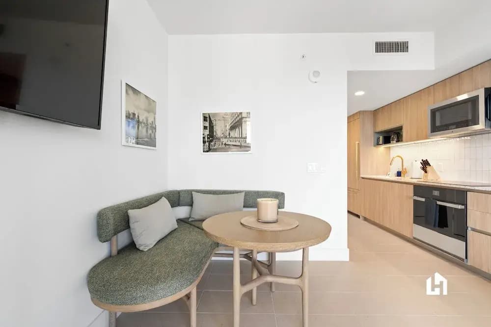 Stylish Apartments with Partial Ocean Views in Downtown - photo 39