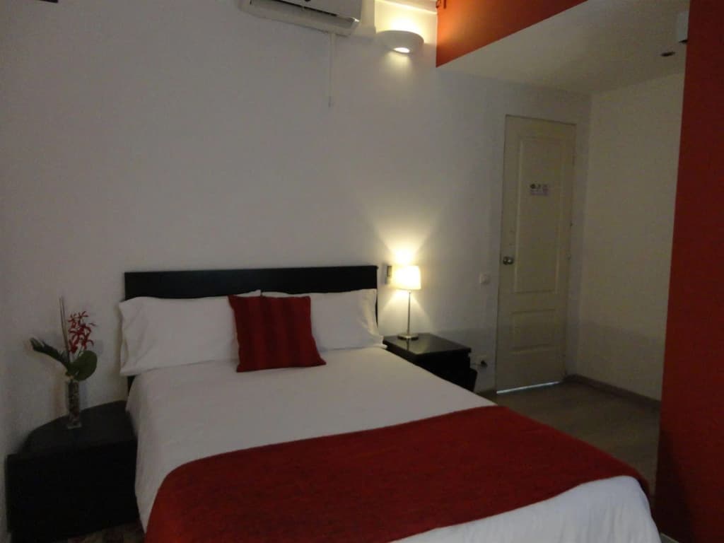 BruStar Gotic-Centric Hotel - photo 2