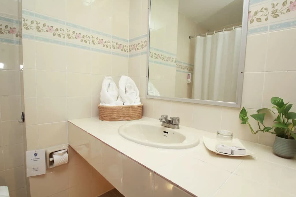 YMCA International Hotel - photo 8