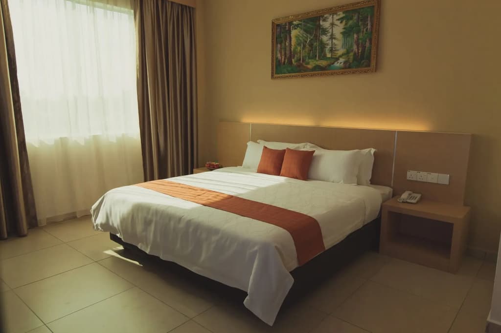 Paragon Lutong Hotel - photo 5