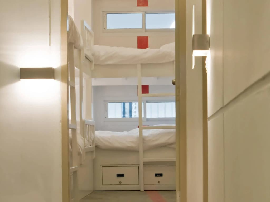 HQ hostel Silom - photo 3