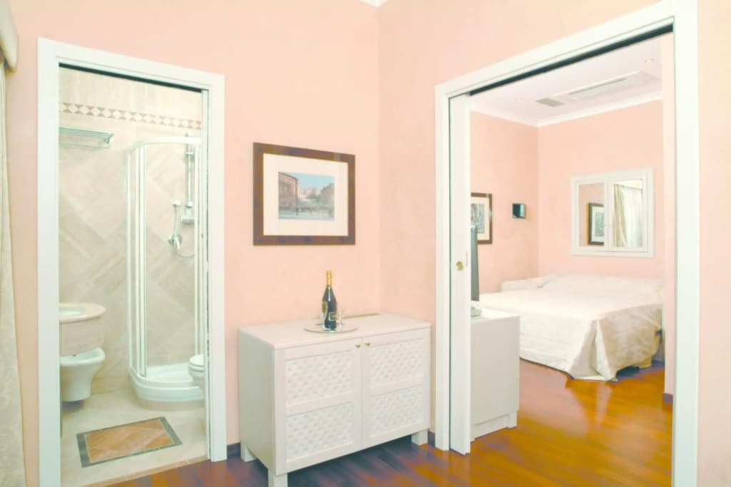 Colosseo Studio Suites - photo 3