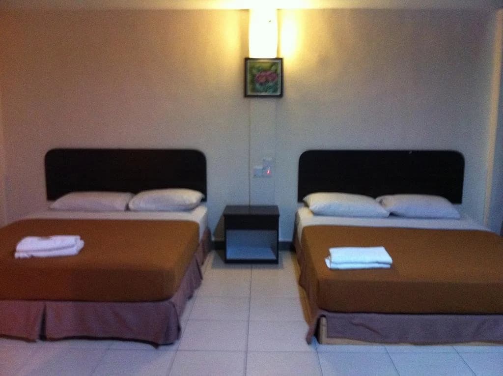 Hotel Putra Iskandar - photo 4