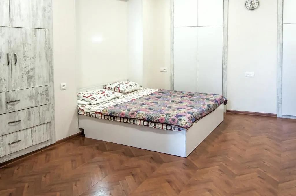 White Apartment Old Tbilisi - photo 5