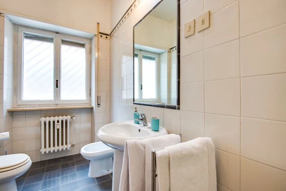 Very Spacious 3 Beds Flat in a Great Area - photo 8