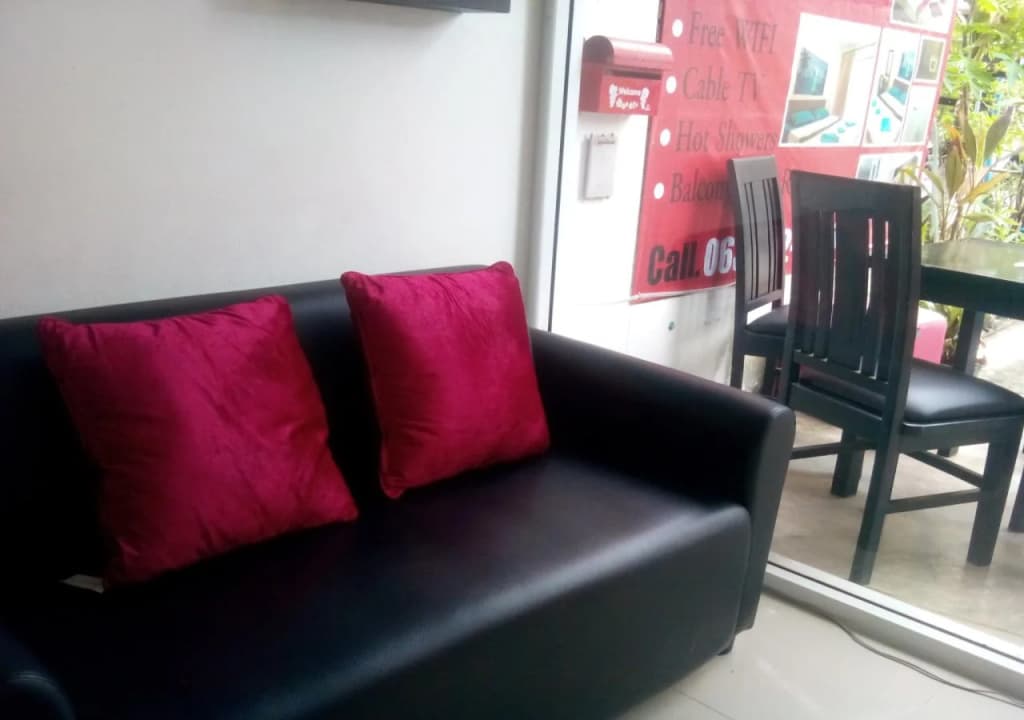 Sunshine Guesthouse - photo 3