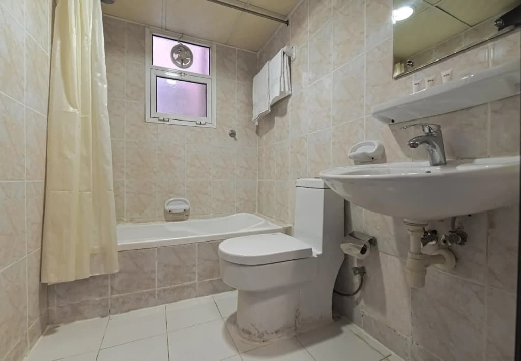 OYO 117 Majestic Hotel - photo 10