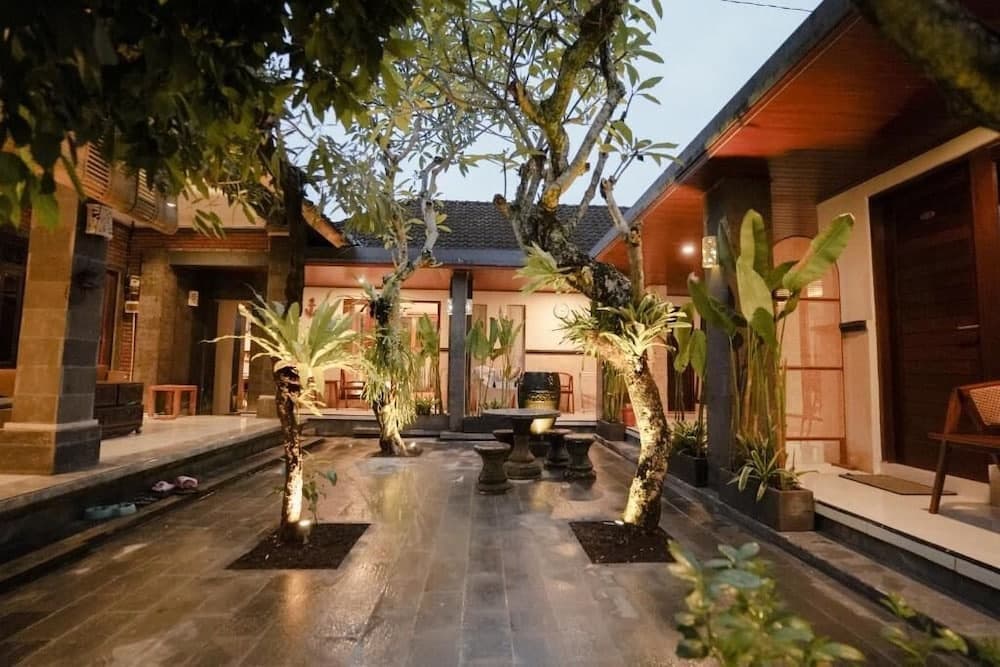 Made Arsa Homestay - photo 23