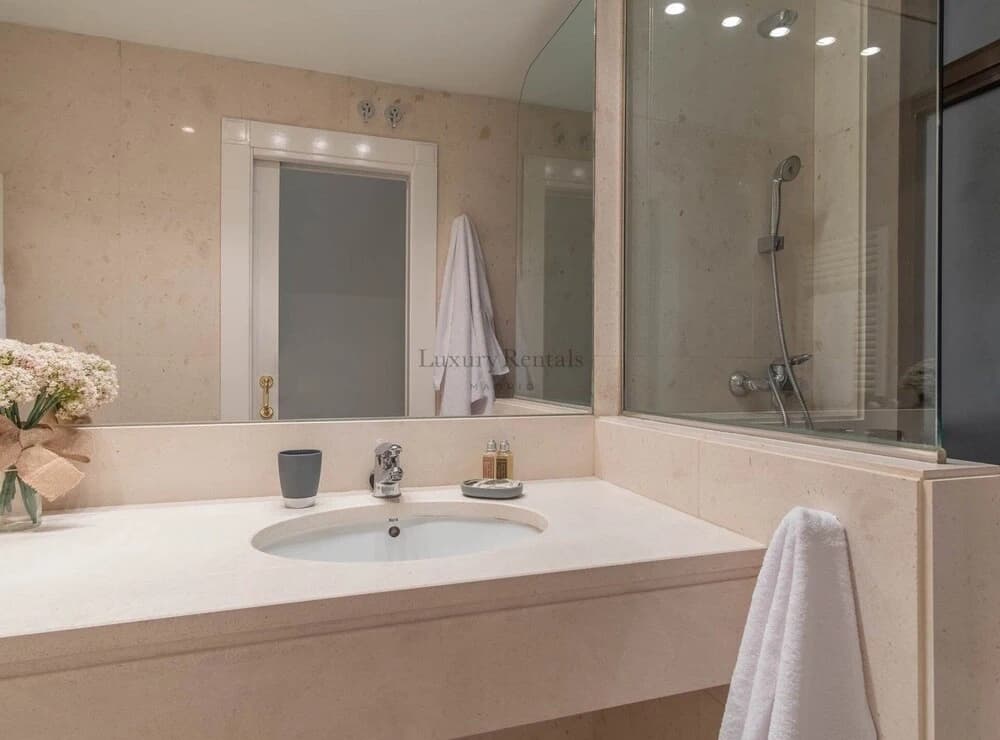 3 Bedrooms Chamberi - photo 8
