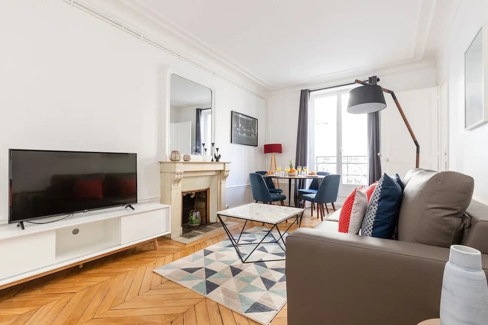 River Seine - Quartier Latin Apartment - photo 5