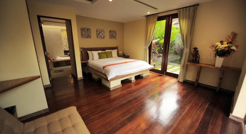 The Lane Villa - photo 2