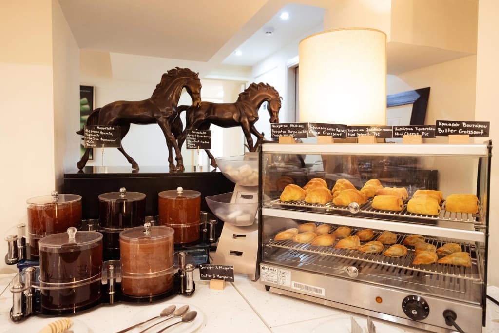 Best Western Plus Embassy Hotel - photo 15