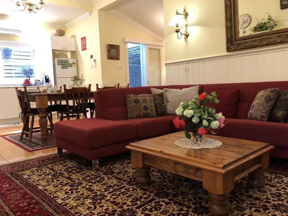 Brentwood Cottage - photo 9