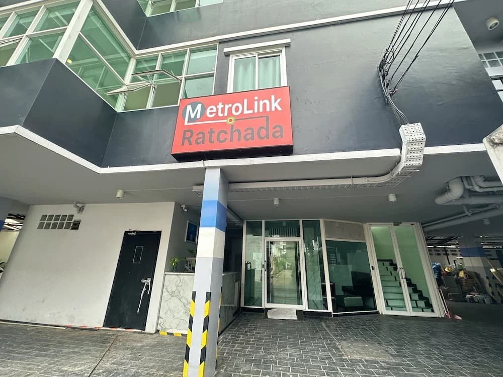 Metro Link Ratchada Hotel - photo 1