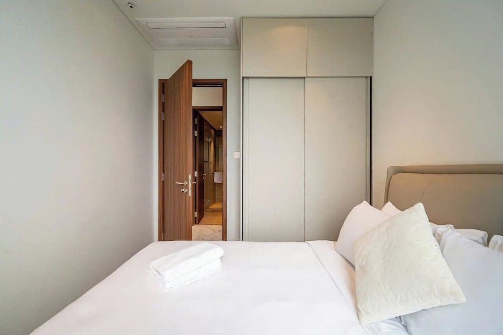 The CREST Premier Residence - photo 19