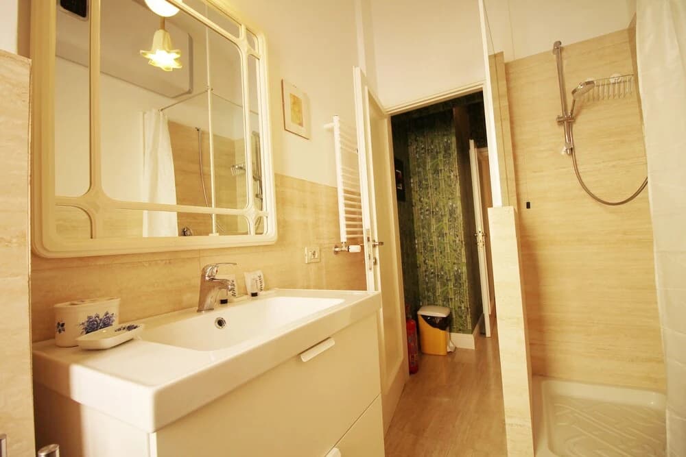 Vatican Architects Apartment - photo 9