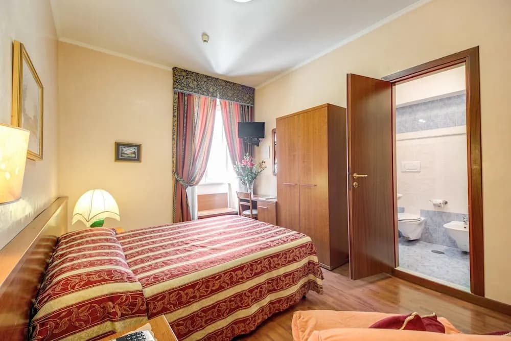 Buonarroti Home Guest House - photo 1