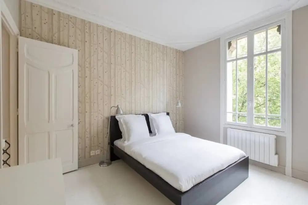 Gorgeous 3 Bedroom Apartment at Eiffel Tower - photo 3
