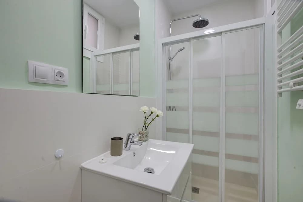 Cozy Apartment in Conde Duque - photo 7