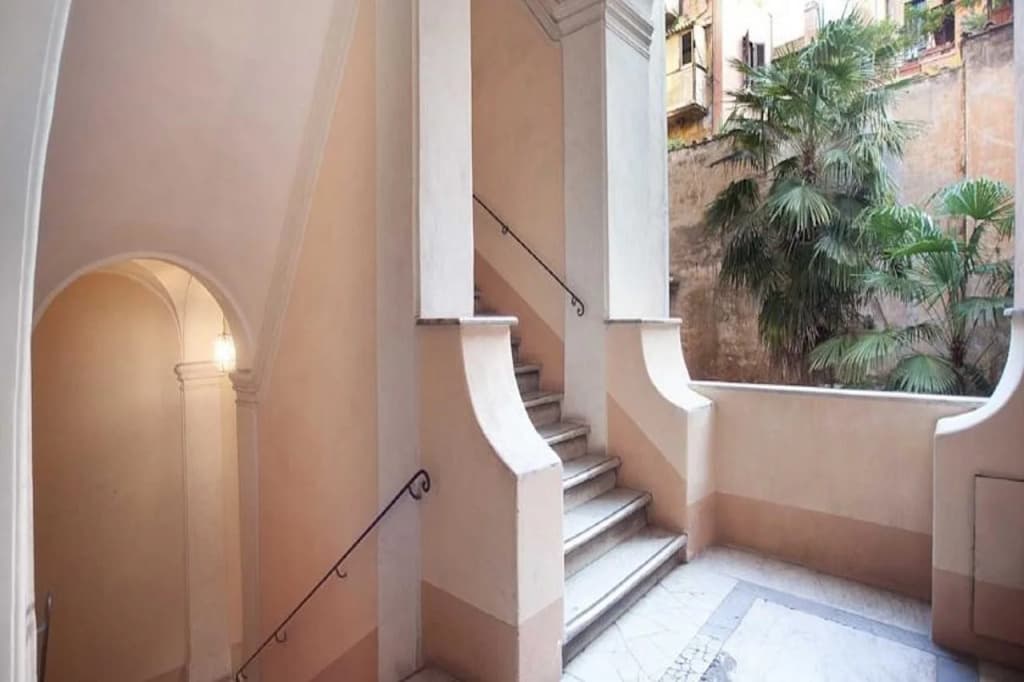 Pantheon Inn - photo 14