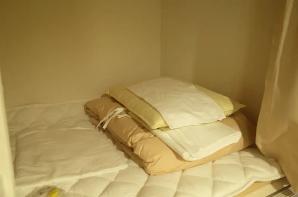 bnb+ Shinjuku Castle - Hostel - photo 4