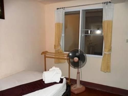 Huen Panicha Guesthouse - photo 3
