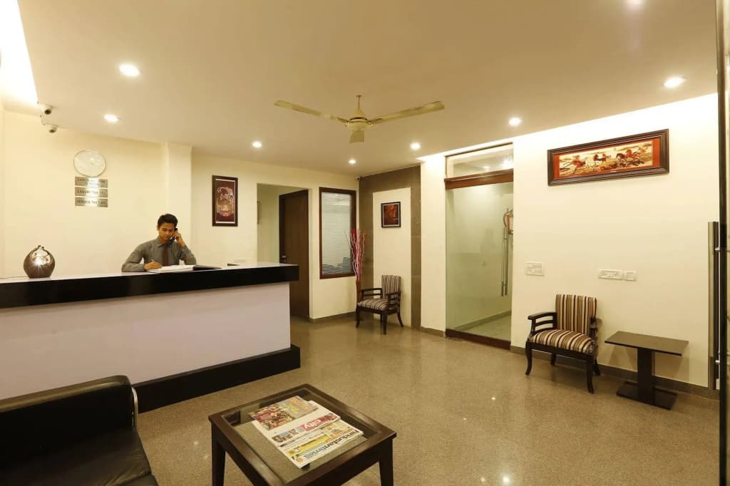 Airport Hotel Chanakya - photo 17