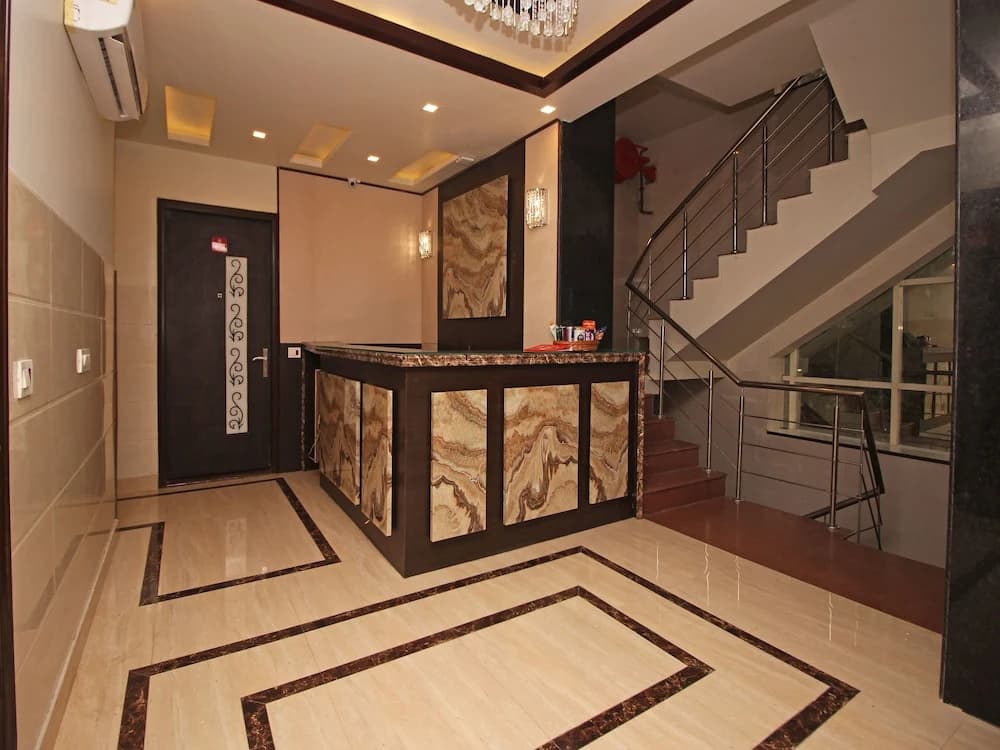 OYO Flagship 737 Paschim Vihar - photo 14